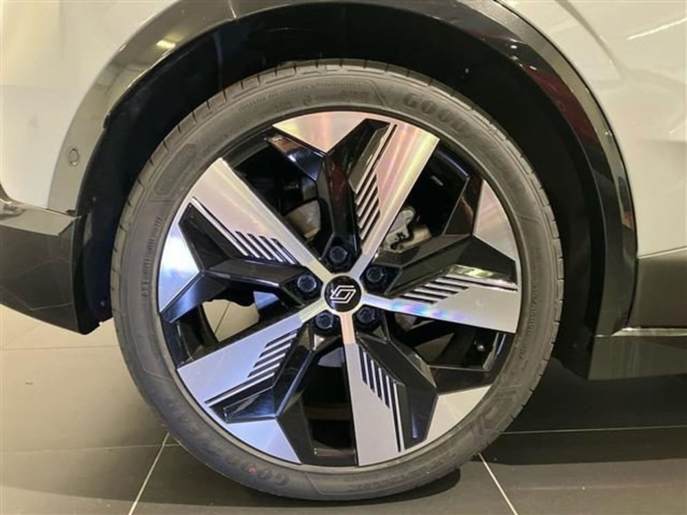 Renault Megane E-Tech Electric nuova a Como (6)