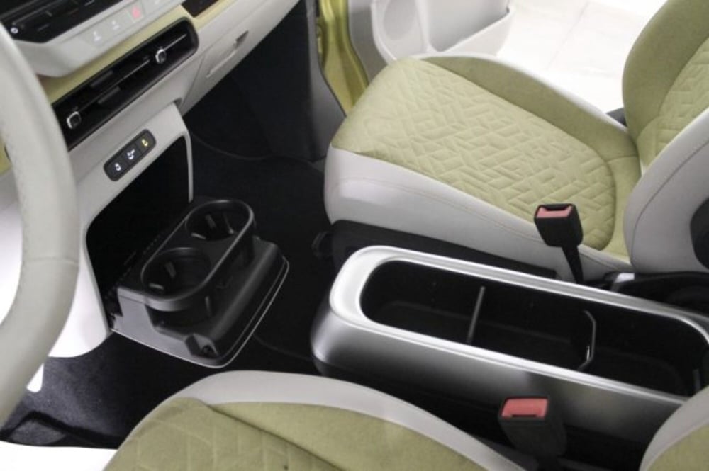 Volkswagen ID.Buzz usata a Novara (11)