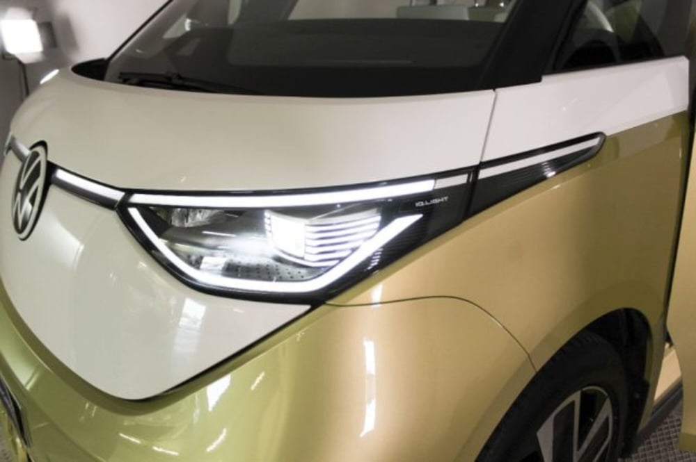 Volkswagen ID.Buzz usata a Novara (14)