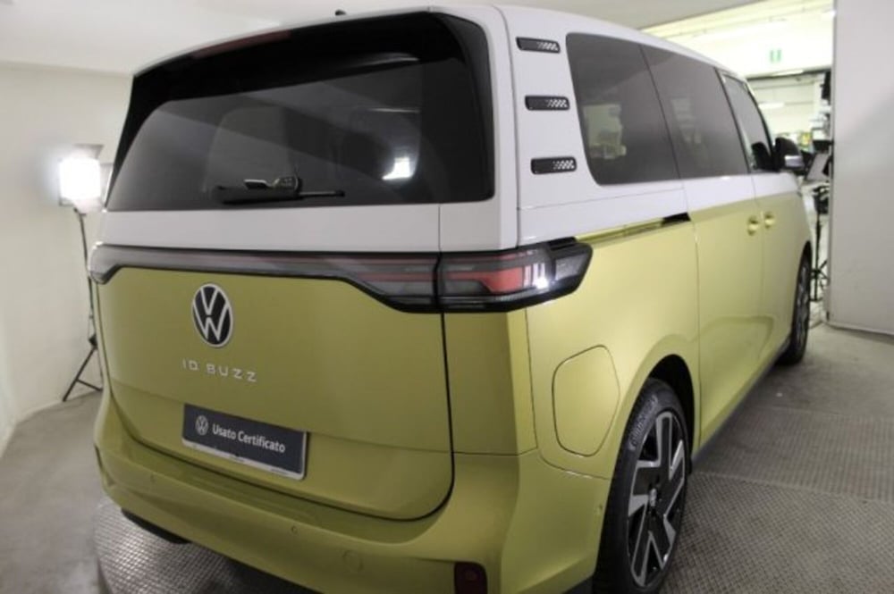 Volkswagen ID.Buzz usata a Novara (4)