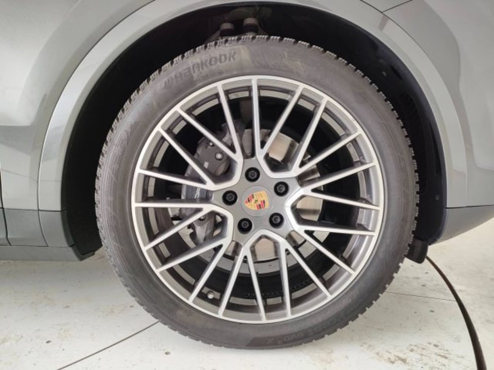 Porsche Cayenne usata a Teramo (8)