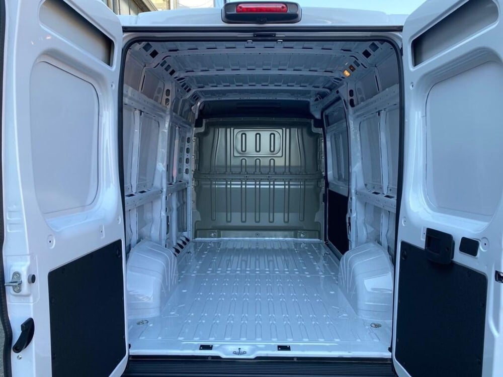 Peugeot Boxer Furgone nuova a Torino (8)