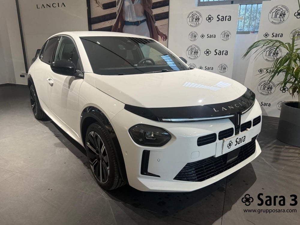 Lancia Ypsilon nuova a Benevento (3)