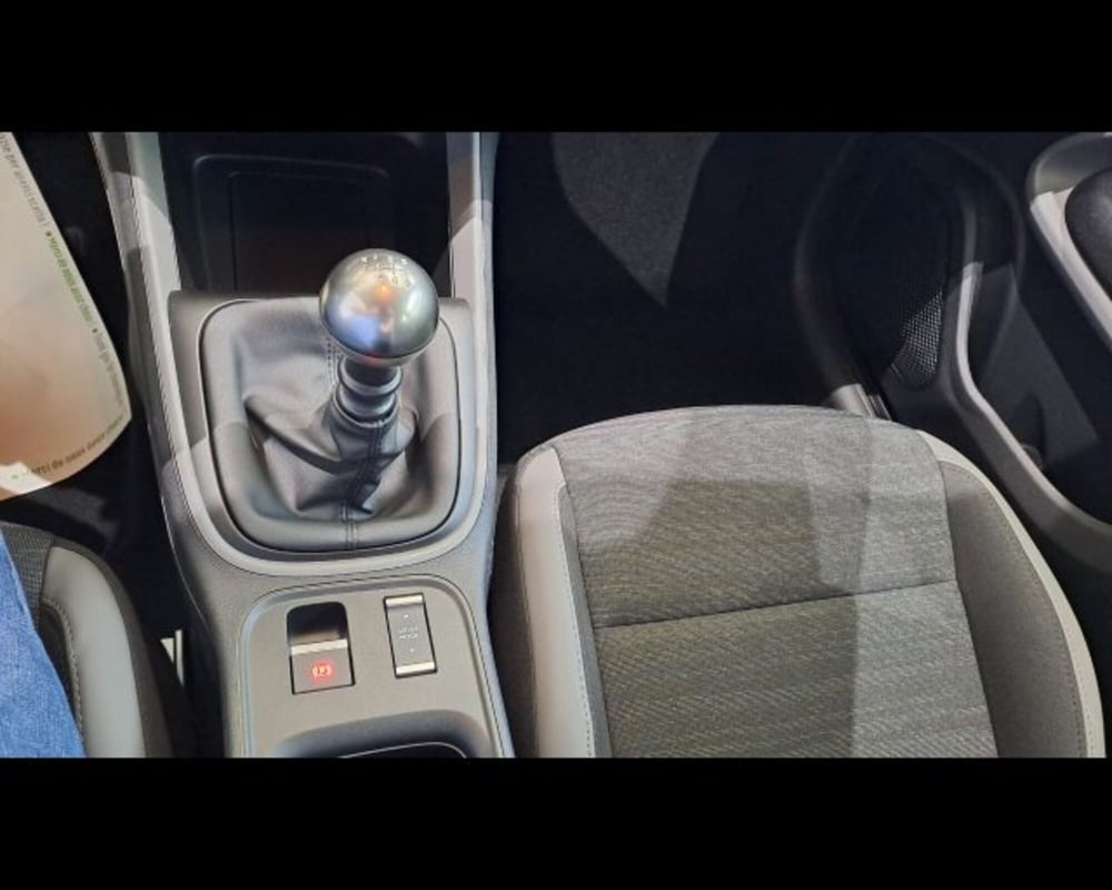 Jeep Avenger nuova a Aosta (13)