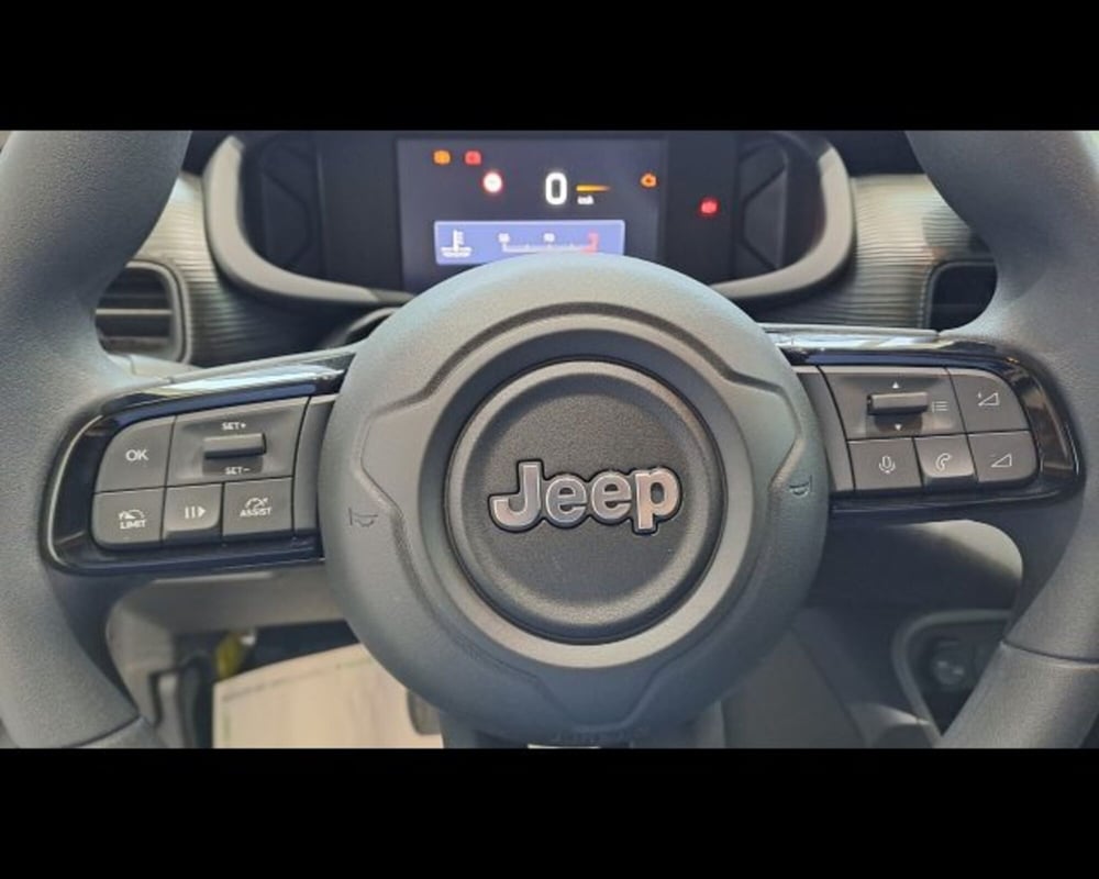 Jeep Avenger nuova a Aosta (14)