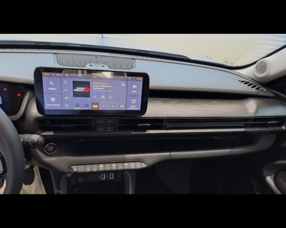 Jeep Avenger nuova a Aosta (7)