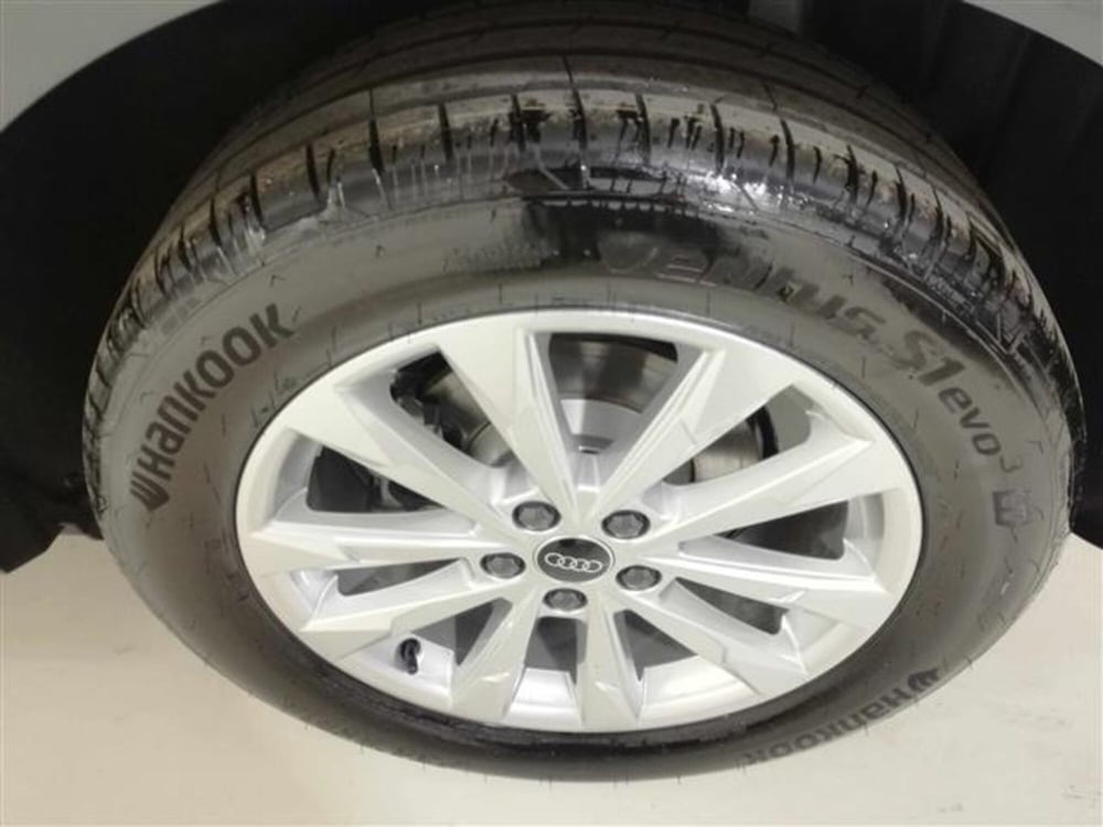 Audi Q3 Sportback nuova a Salerno (3)