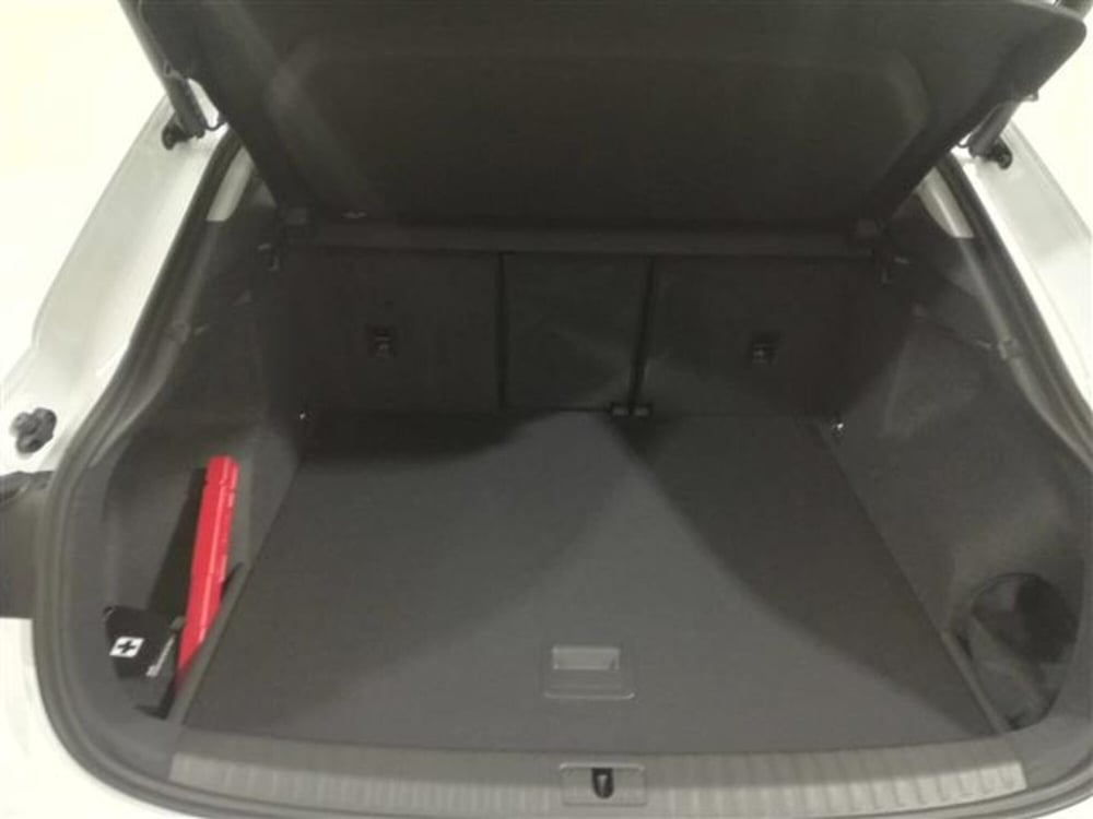 Audi Q3 Sportback nuova a Salerno (4)