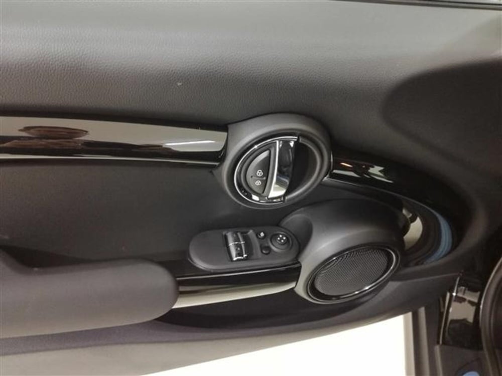 MINI Mini nuova a Salerno (9)