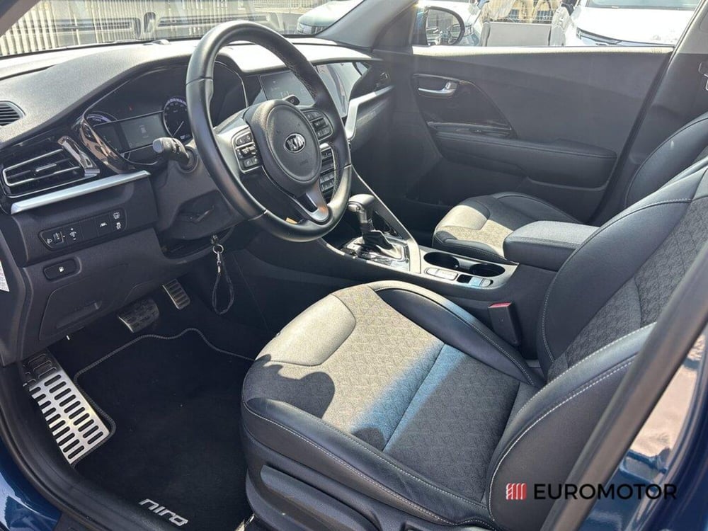 Kia Niro usata a Bari (12)