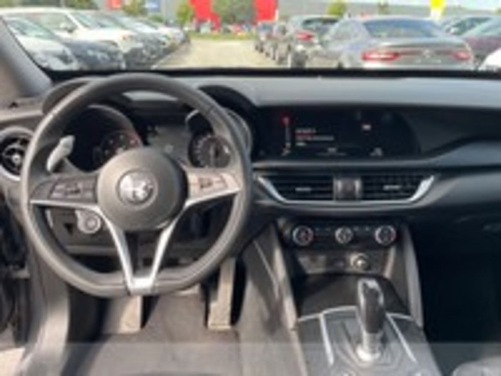 Alfa Romeo Stelvio usata a Udine (10)