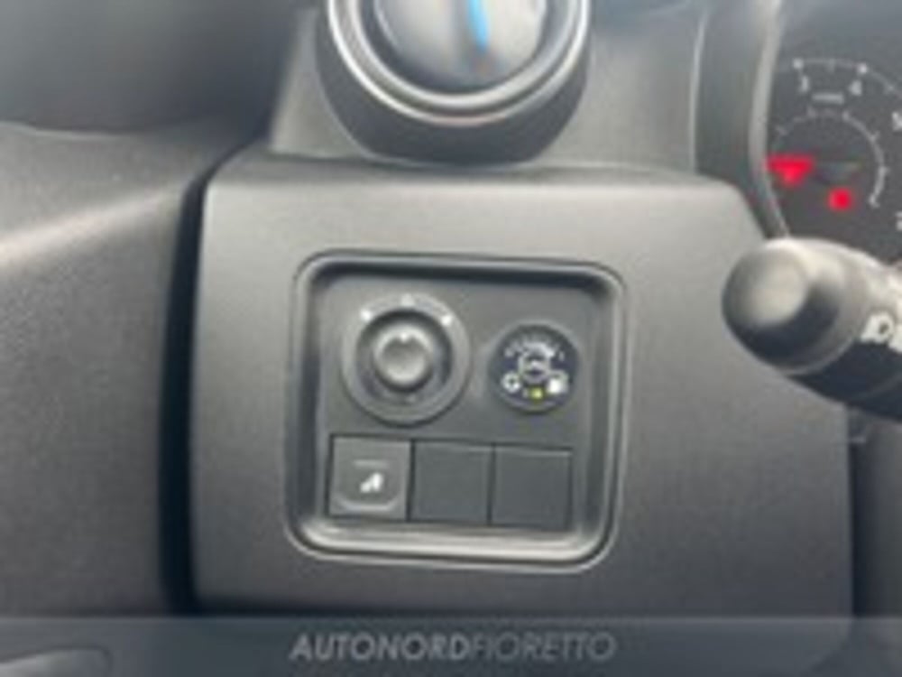 Dacia Duster usata a Udine (10)