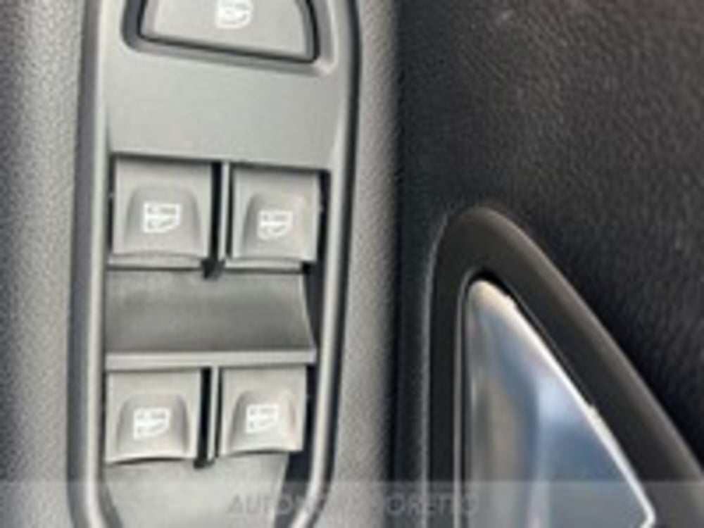 Dacia Duster usata a Udine (12)