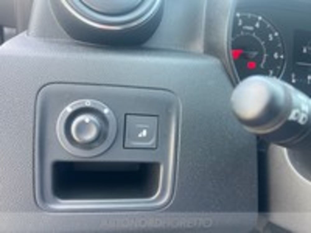 Dacia Duster usata a Udine (12)