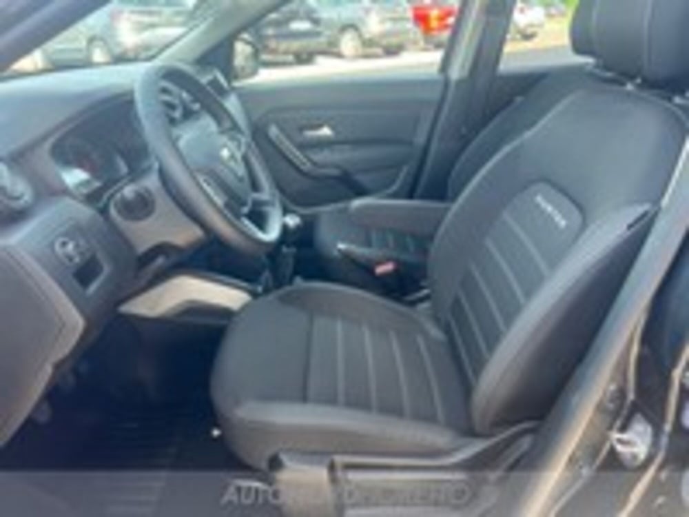 Dacia Duster usata a Udine (8)