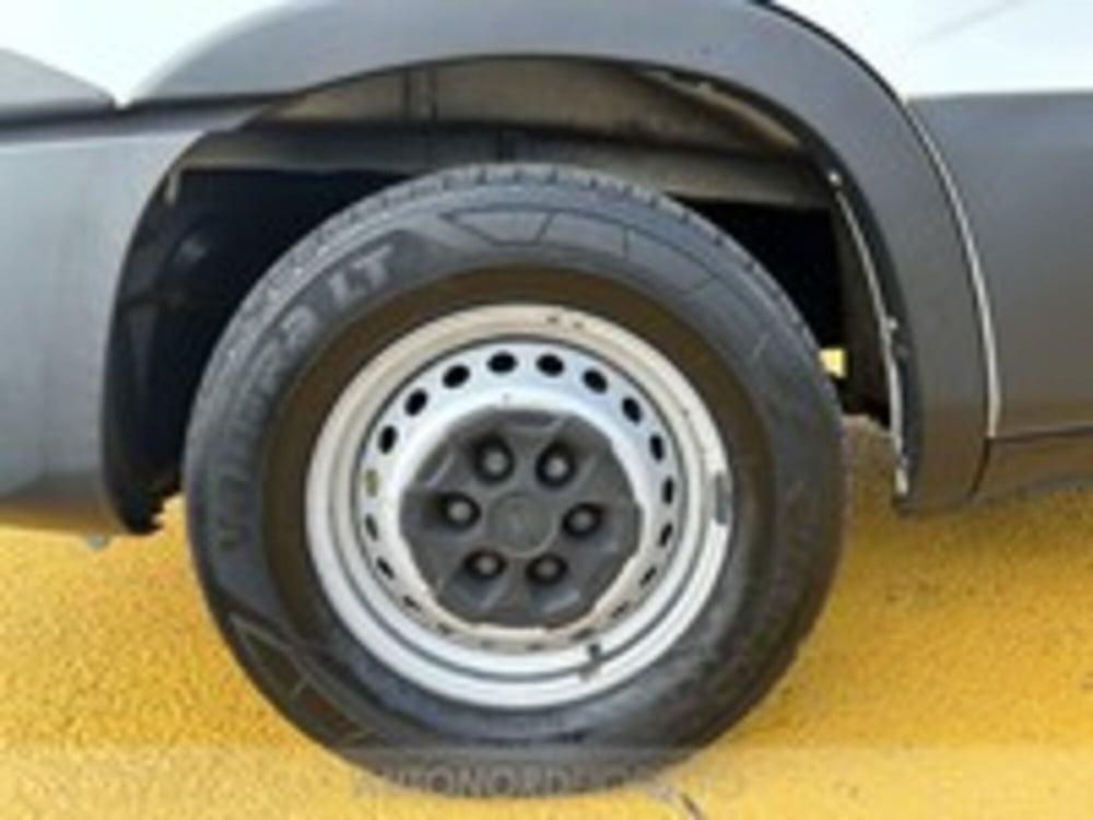 Iveco Daily Cabinato usata a Udine (8)