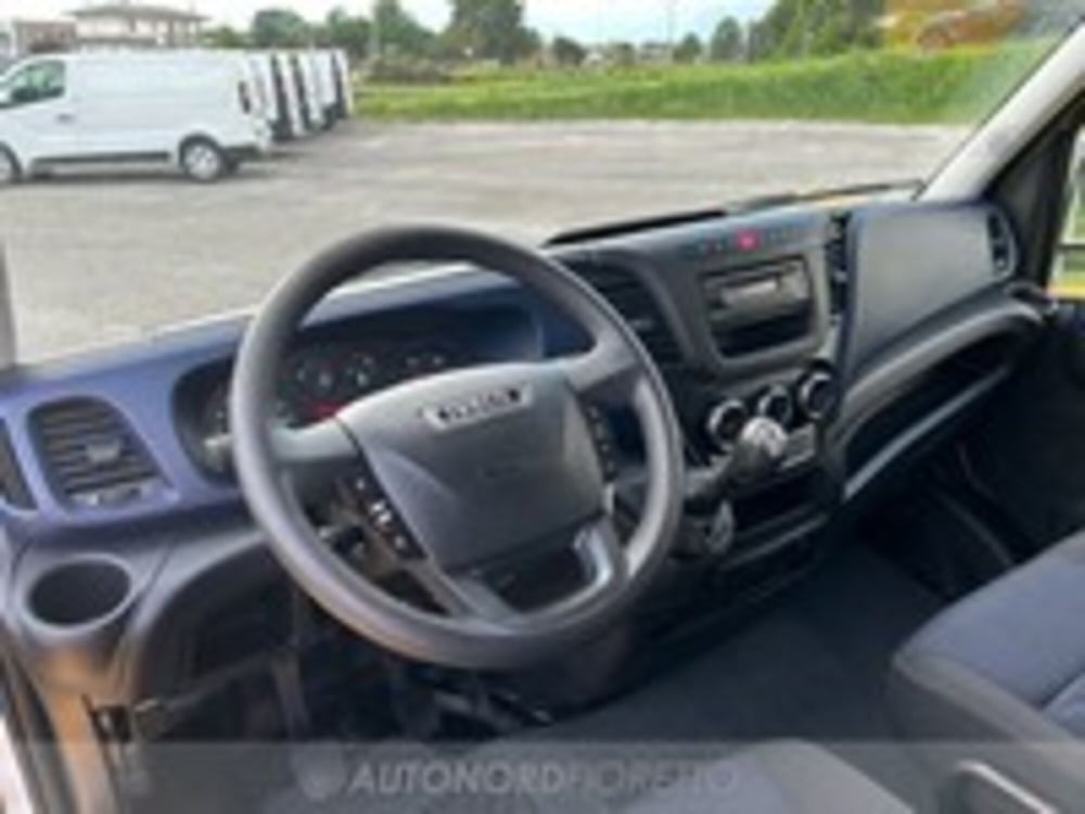 Iveco Daily Cabinato usata a Udine (9)