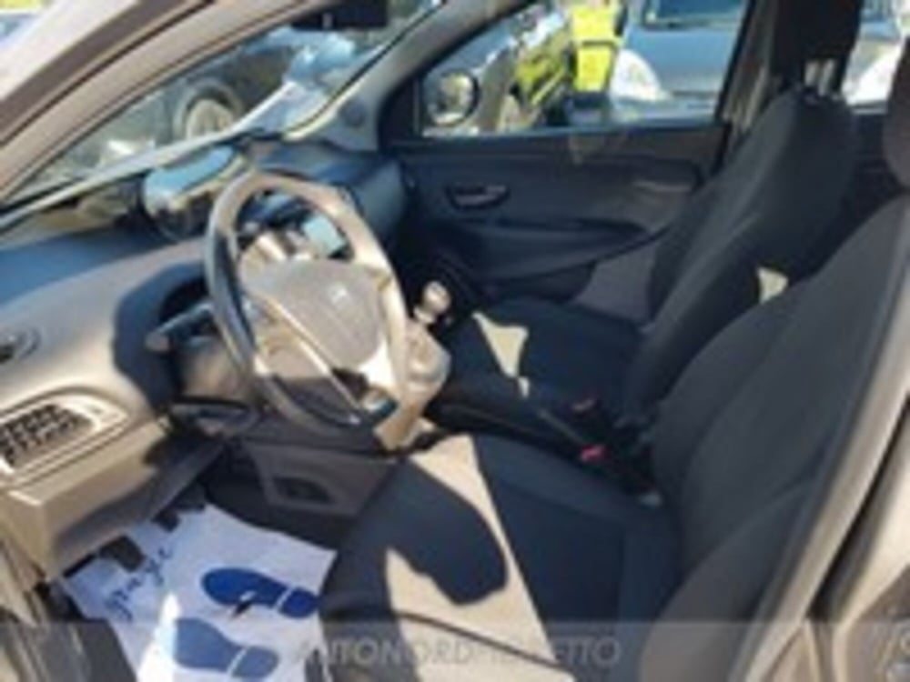 Lancia Ypsilon usata a Udine (10)