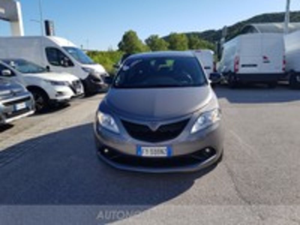 Lancia Ypsilon usata a Udine (8)