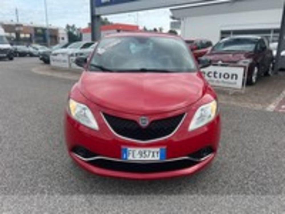 Lancia Ypsilon usata a Udine (2)