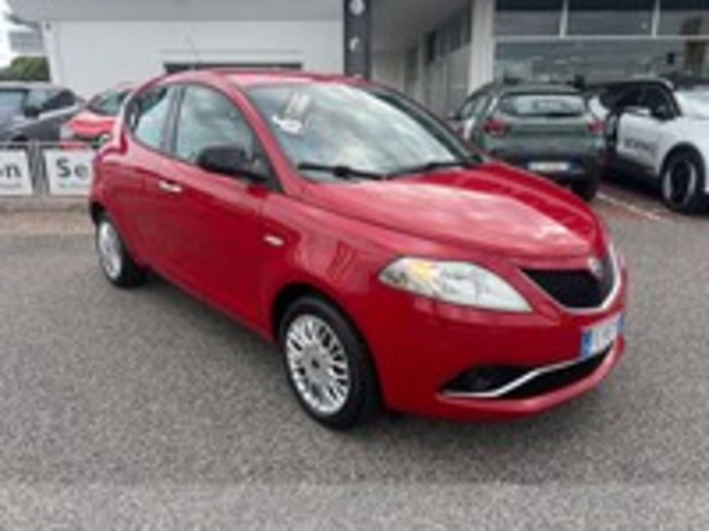 Lancia Ypsilon usata a Udine (3)