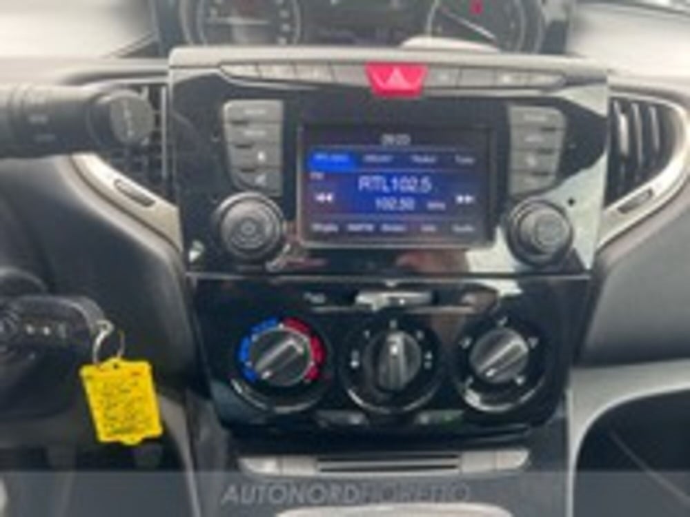 Lancia Ypsilon usata a Udine (9)