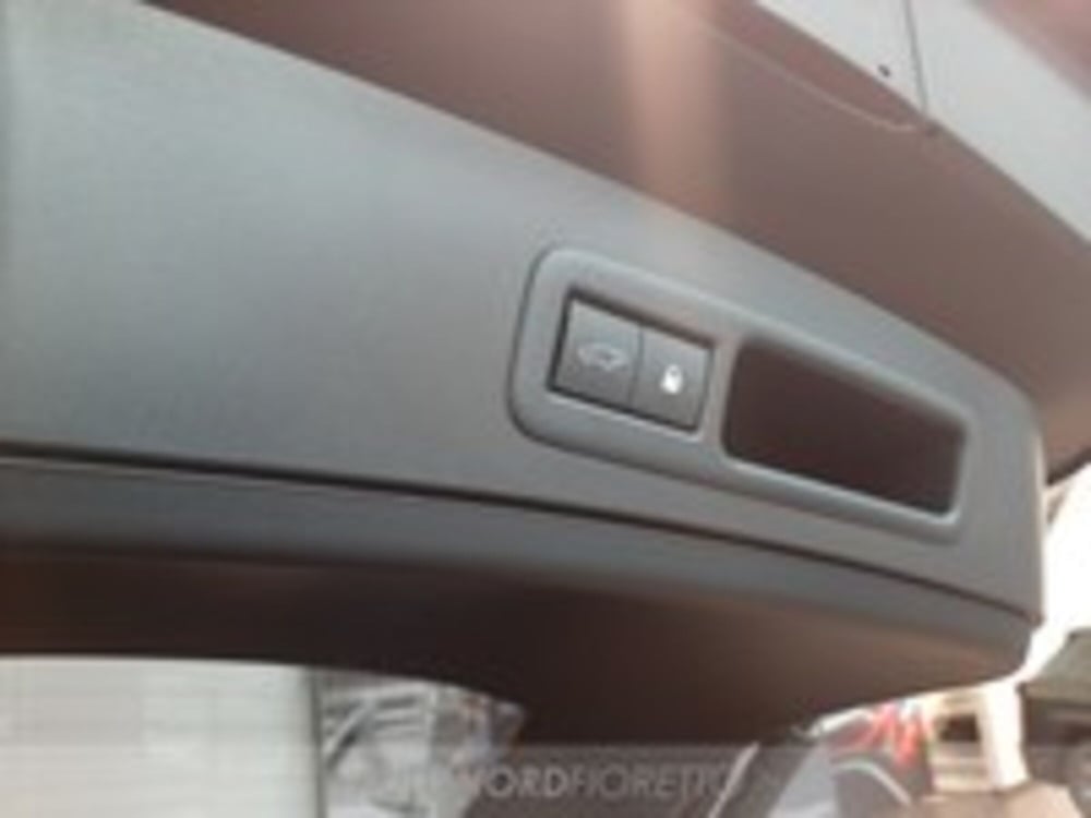 Lexus UX usata a Udine (12)