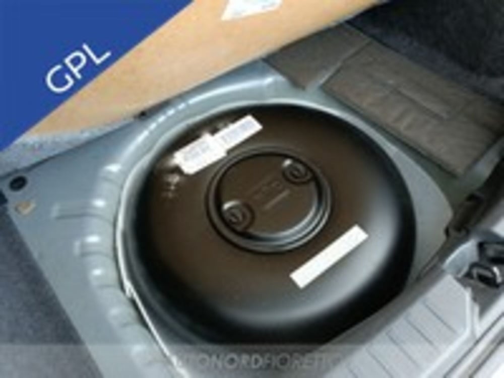 Nissan Micra usata a Udine (11)