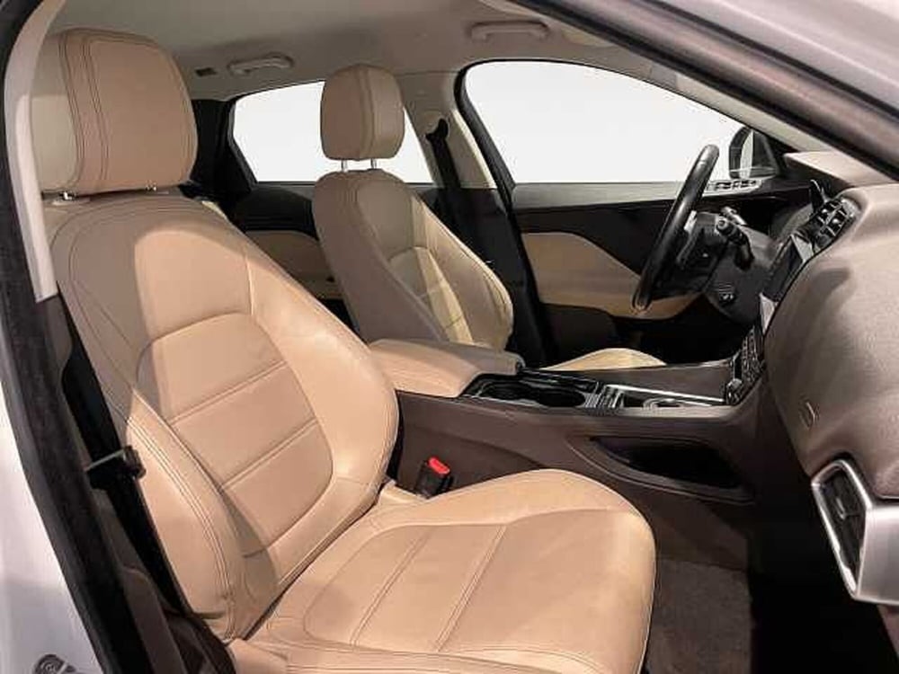Jaguar F-Pace usata a Ravenna (4)