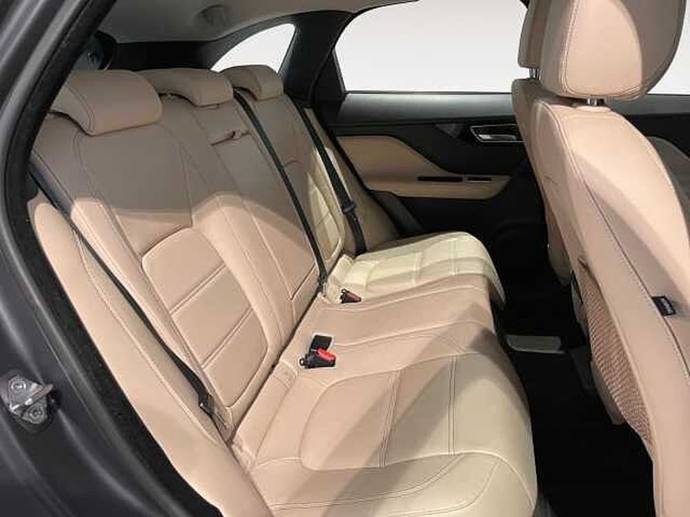Jaguar F-Pace usata a Ravenna (6)