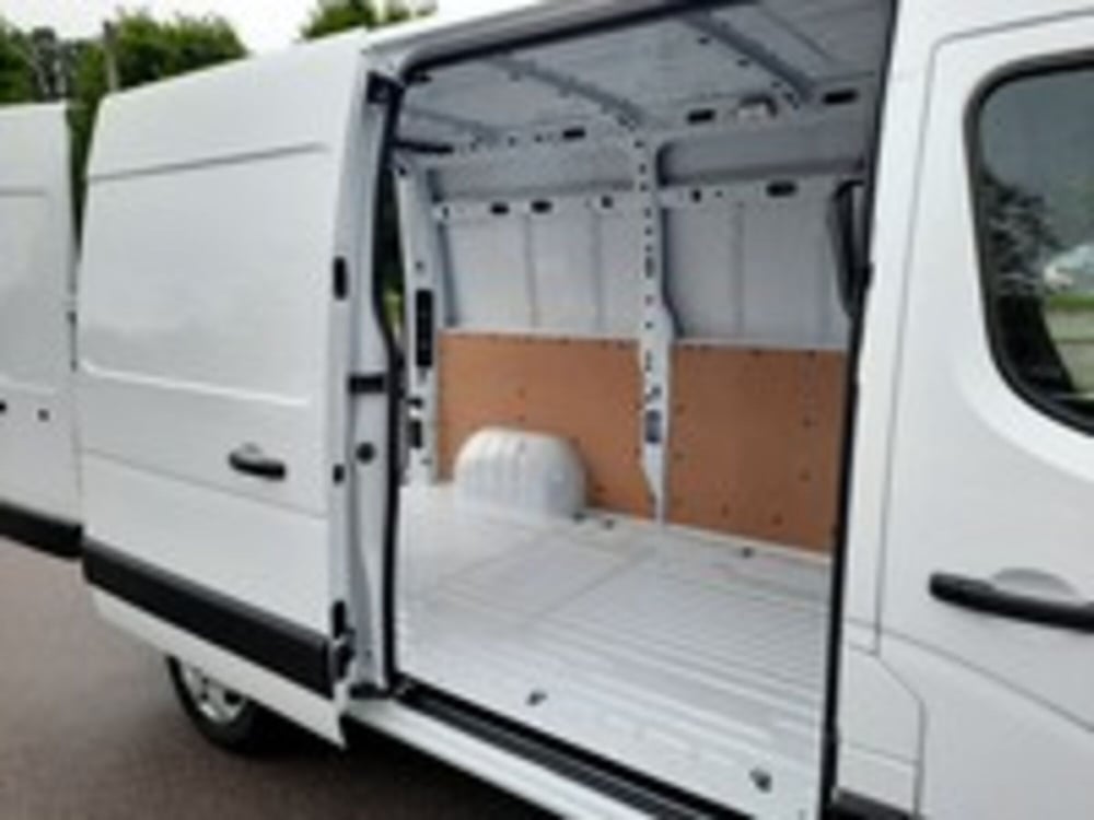 Nissan Interstar Furgone nuova a Udine (10)
