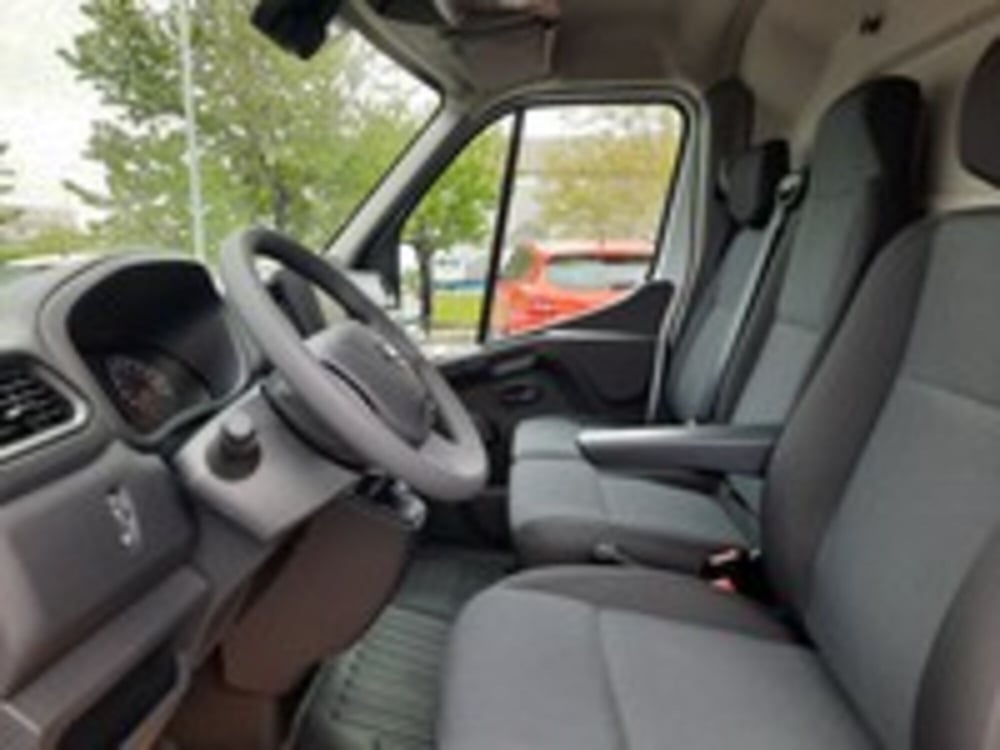 Nissan Interstar Furgone nuova a Udine (14)