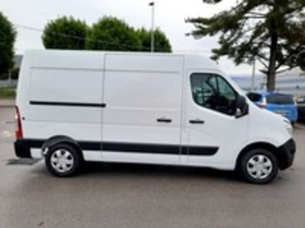 Nissan Interstar Furgone nuova a Udine (4)