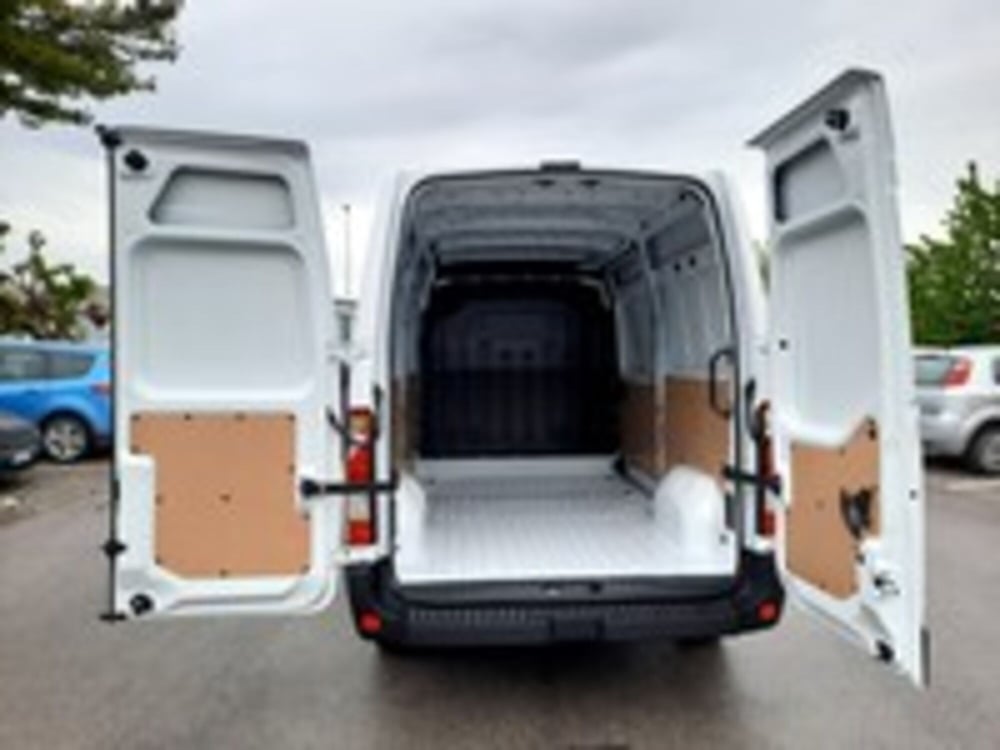 Nissan Interstar Furgone nuova a Udine (8)