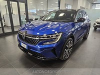 Renault Austral 1.2 full hybrid Iconic 200cv auto del 2023 usata a Reana del Rojale