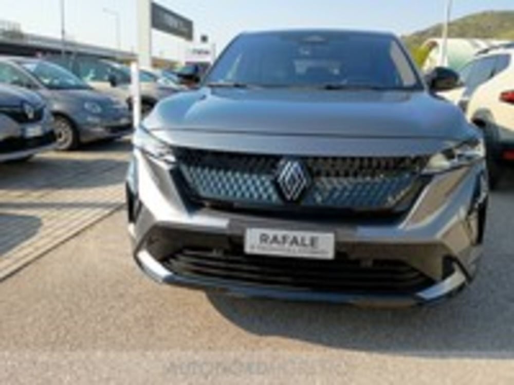 Renault Rafale nuova a Udine (7)