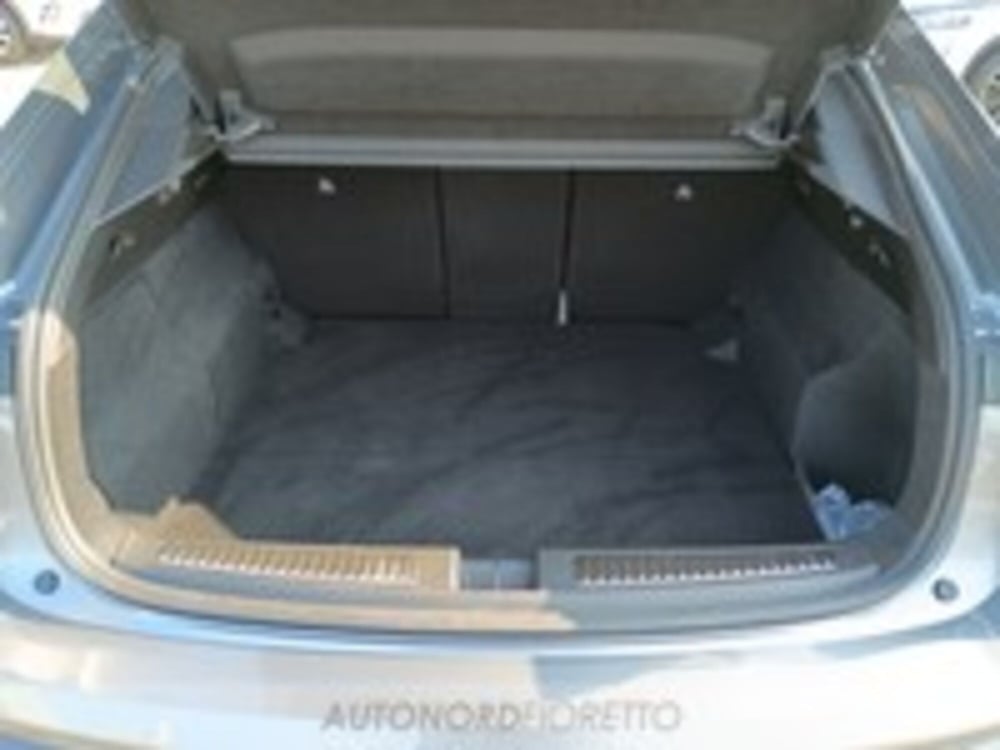 Renault Rafale nuova a Udine (9)