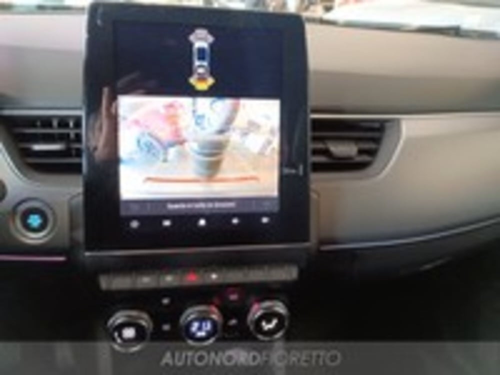 Renault Arkana nuova a Udine (14)
