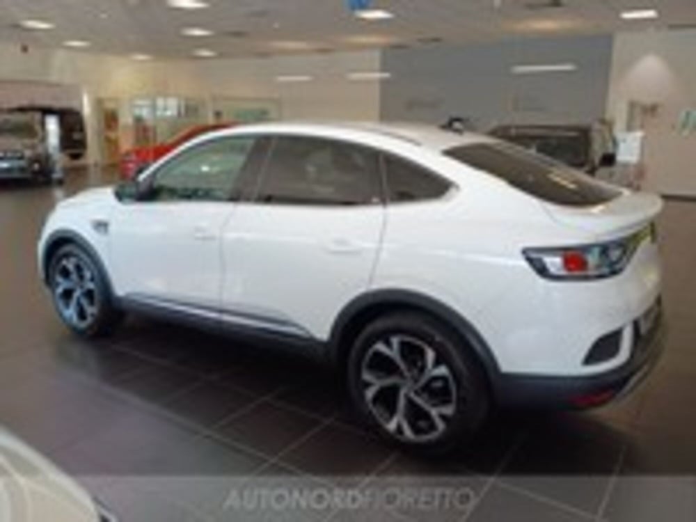 Renault Arkana nuova a Udine (2)