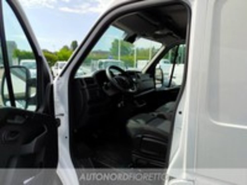 Renault Master Furgone nuova a Udine (8)