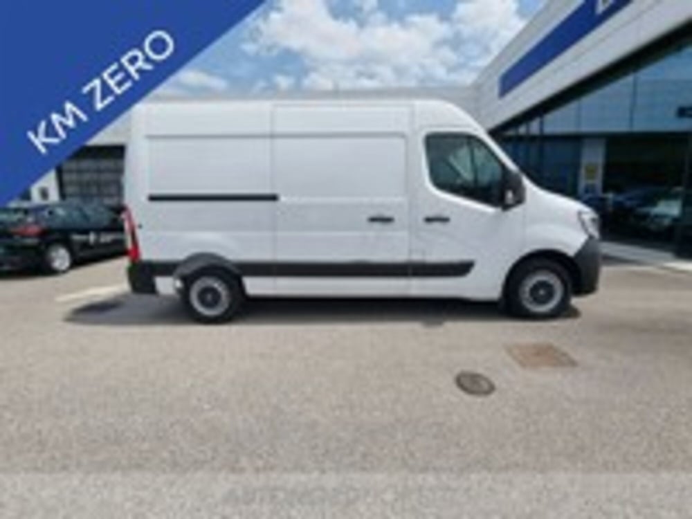 Renault Master Furgone nuova a Udine (4)