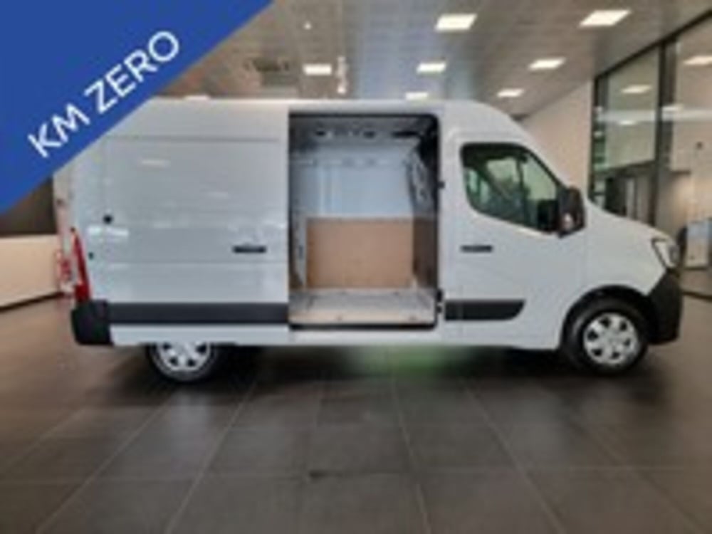 Renault Master Furgone nuova a Udine (9)