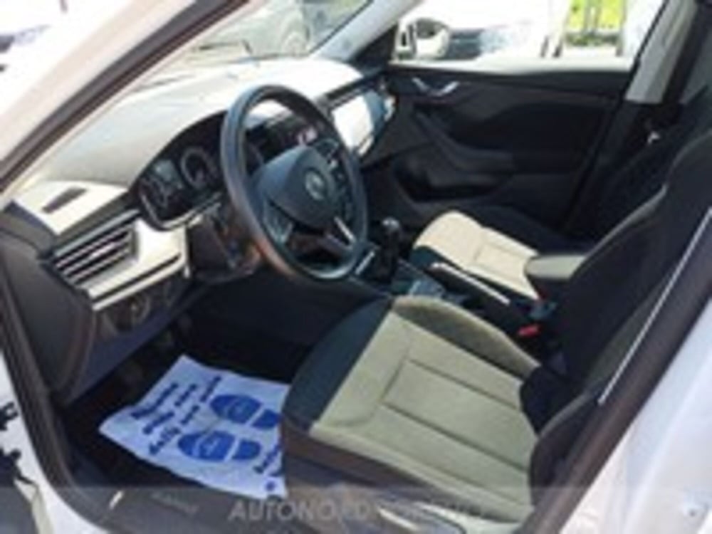 Skoda Kamiq usata a Udine (11)