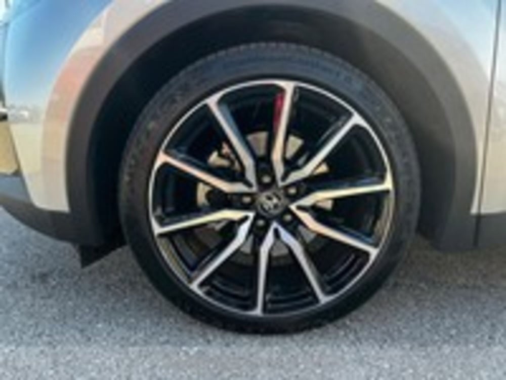 Toyota Toyota C-HR usata a Udine (9)