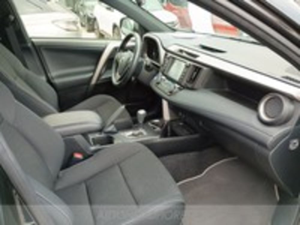 Toyota Rav4 usata a Udine (11)