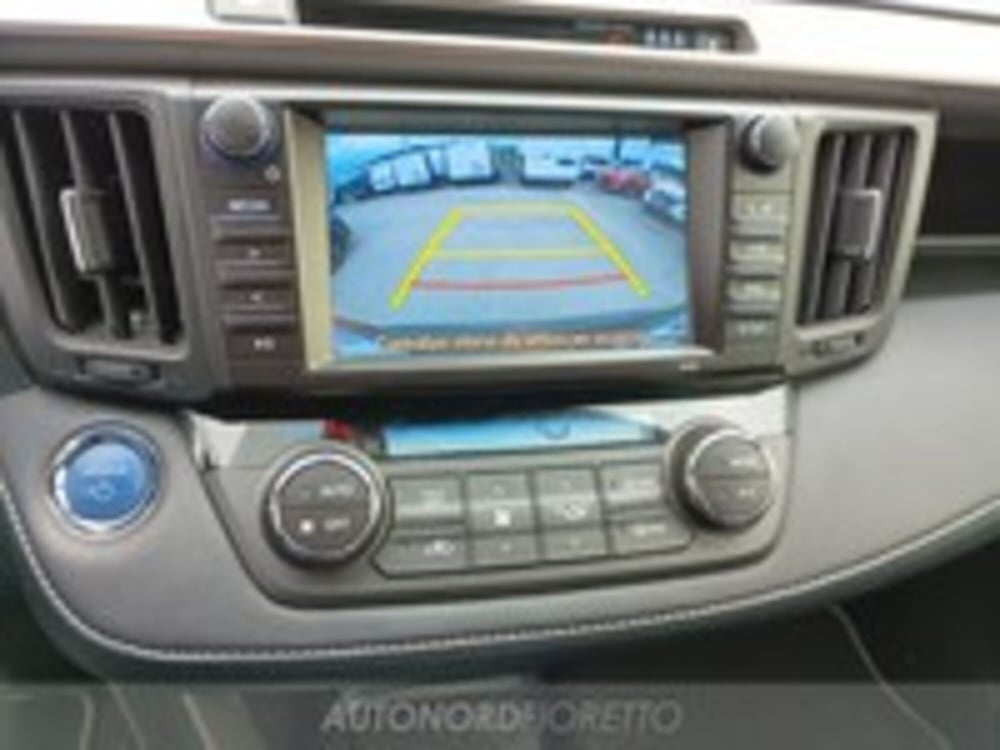 Toyota Rav4 usata a Udine (13)
