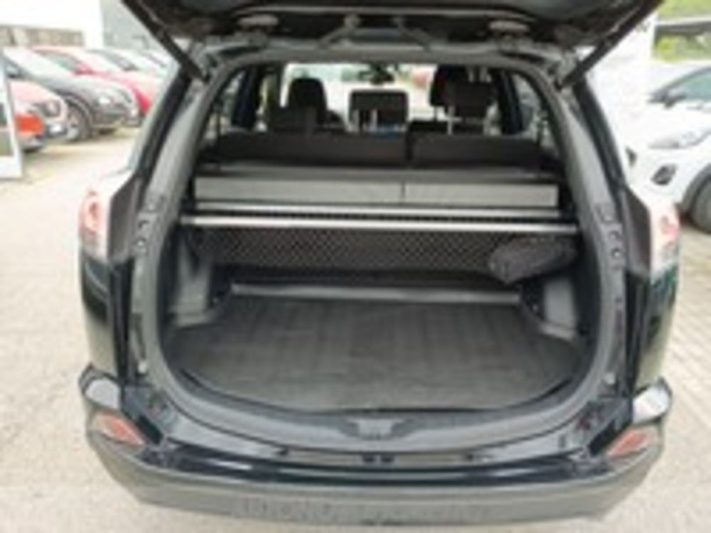 Toyota Rav4 usata a Udine (8)