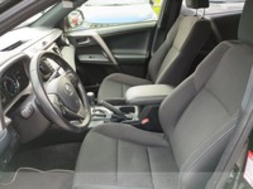 Toyota Rav4 usata a Udine (9)