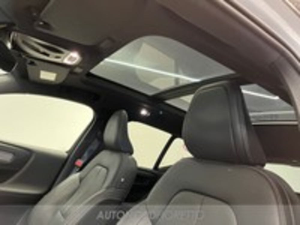 Volvo XC40 usata a Udine (11)