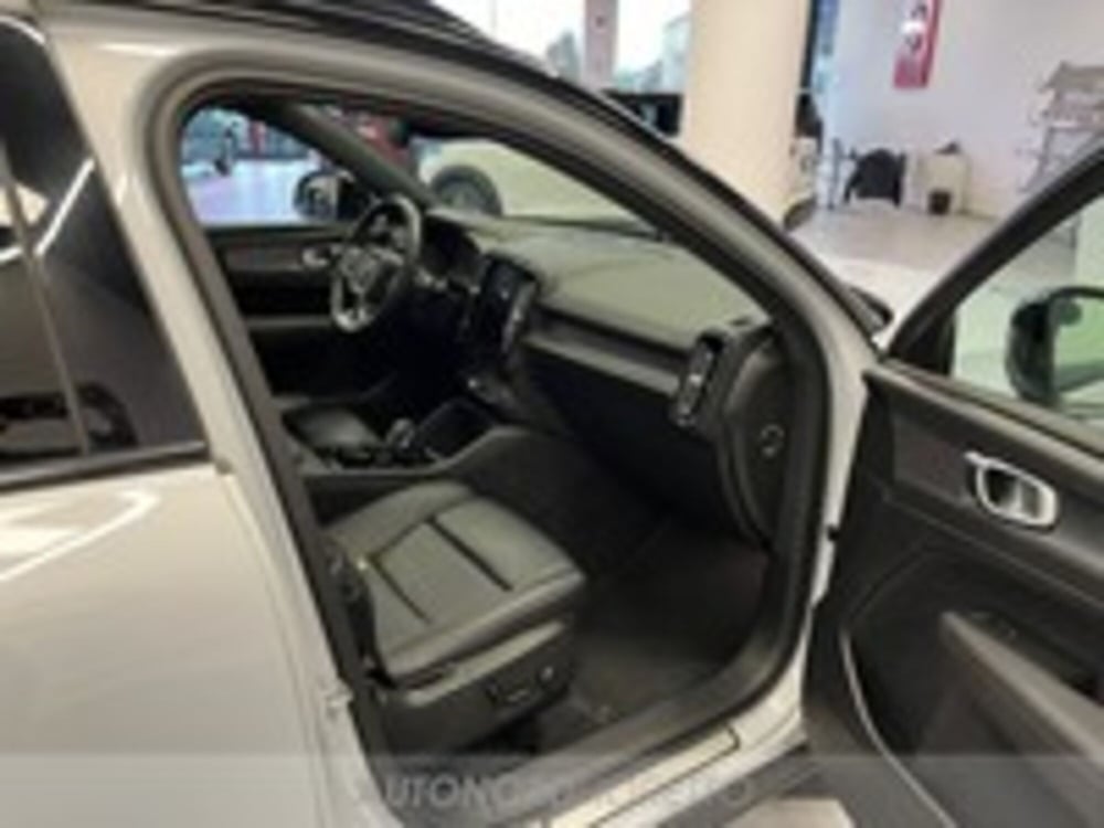 Volvo XC40 usata a Udine (13)